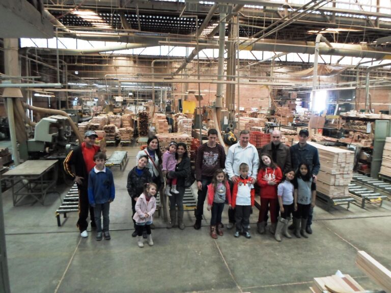 08 - Visita filhos de colaboradores - Marcenaria_02