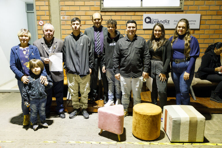 entidades recebem doação jovem aprendiz